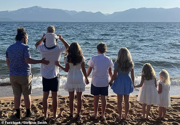 Members of Smith's family in the last photo she posted to Facebook
