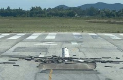 Damaged runway at Vinh airport airport forces 20 flights delayed Damaged runway at Vinh airport airport forces 20 flights delayed
