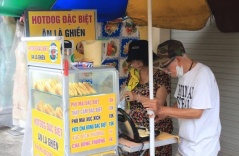 In Vietnam, a hot dog that isn’t a hot dog In Vietnam, a hot dog that isn’t a hot dog