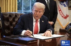 Trump signs bombshell executive order set to turn American healthcare on its head Trump signs bombshell executive order set to turn American healthcare on its head
