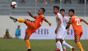 After losing a lawsuit, the Vietnamese football team pays the Slovak team$ 73, 000 to cover player training costs.