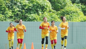The women's team focuses on physical training before the World Cup