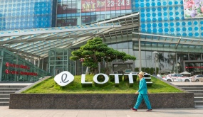 Retailers from South Korea are looking for options in Vietnam: What a big chance!