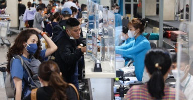 Vietnam sees 5-fold rise in foreign air passengers