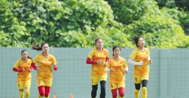 The women's team focuses on physical training before the World Cup