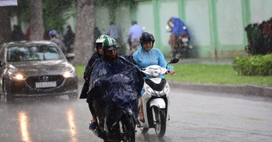 Since the summer, Southern Vietnam has the longest wave of rain.
