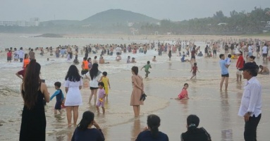 Vietnam: Phan Thiet City is crowded with tourists on vacation.