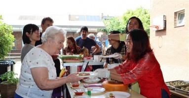 ' Tet in Summer' was held in Belgium to benefit underprivileged Vietnamese children.