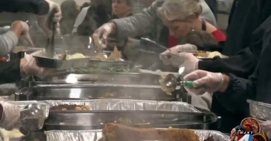 ‘It is not about self’: Volunteers help deliver hot meals to older Northeast Florida residents on Thanksgiving